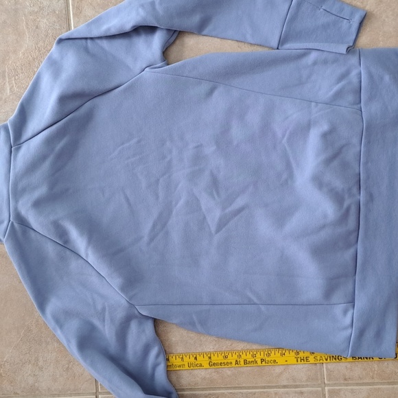 🌍Fabletics🌍 - Picture 6 of 10